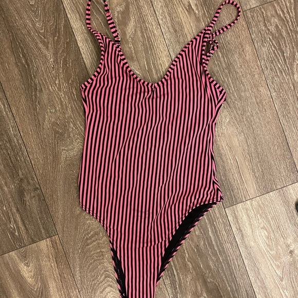 High cut one piece v cut with scoop back in hot pink stripes - Picture 2 of 5
